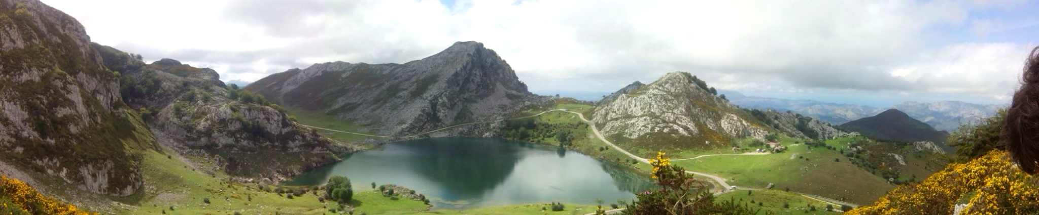 Rodeando el lago